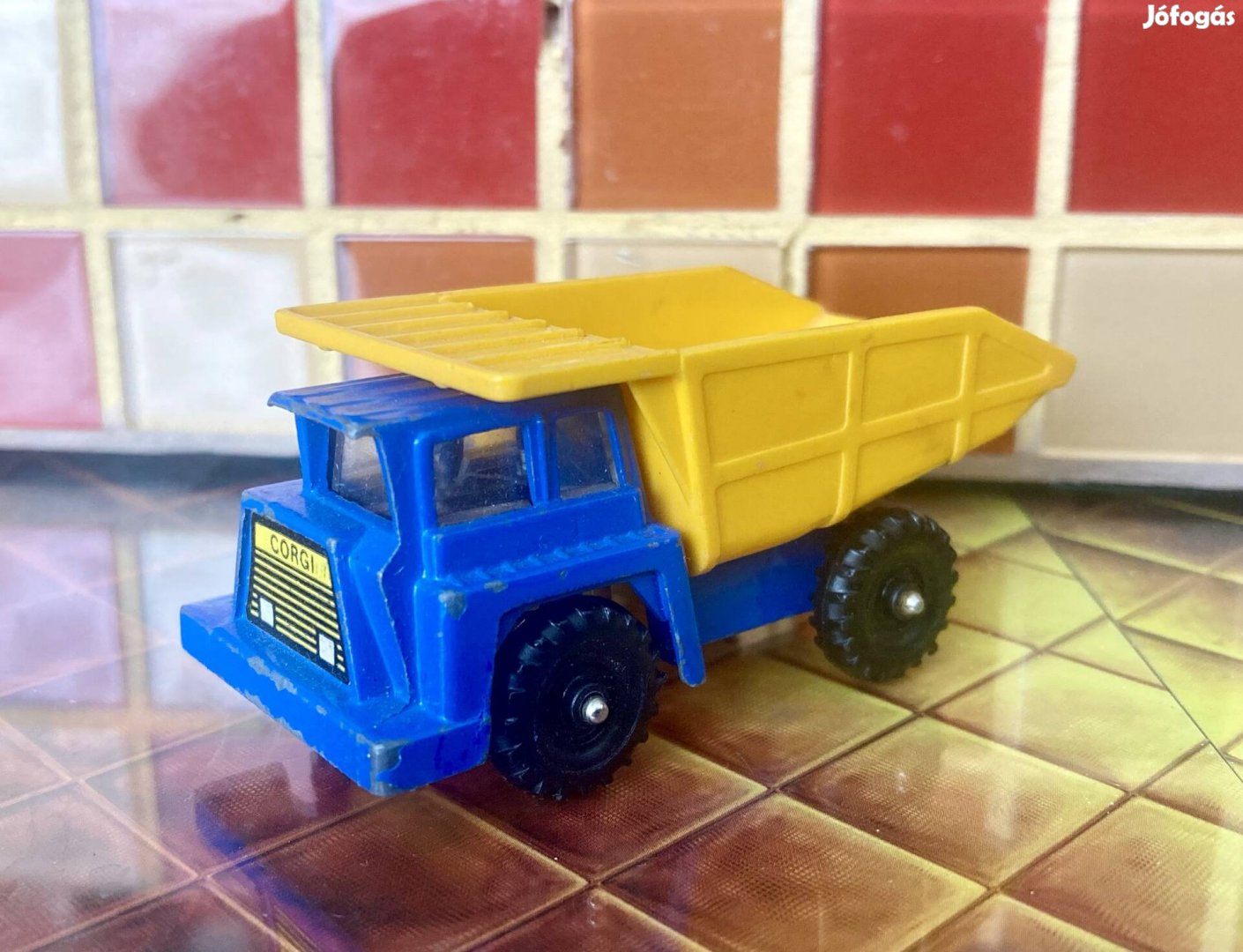 Corgi Juniors Dumper Truck