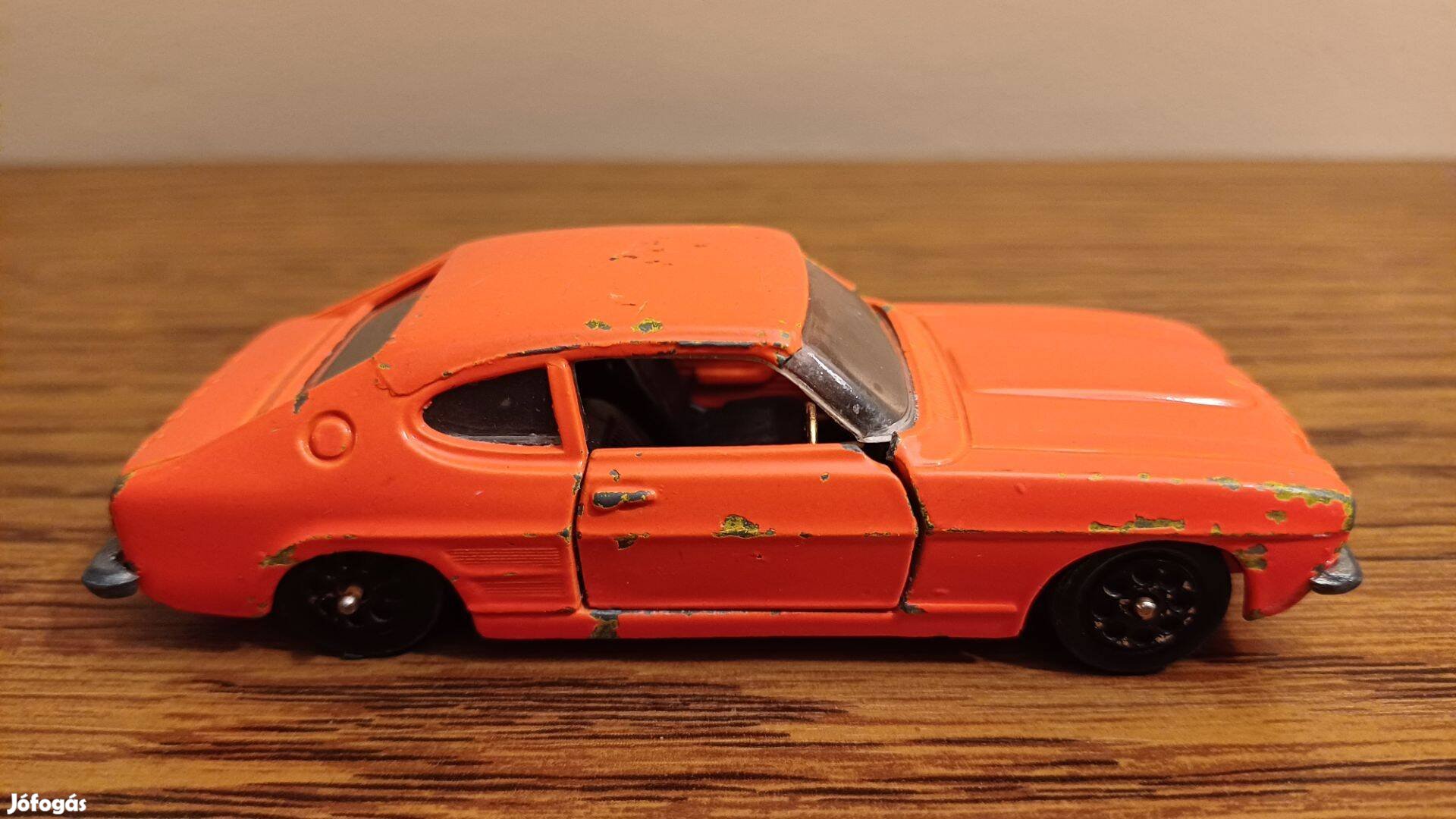 Corgi Toys Ford Capri autó