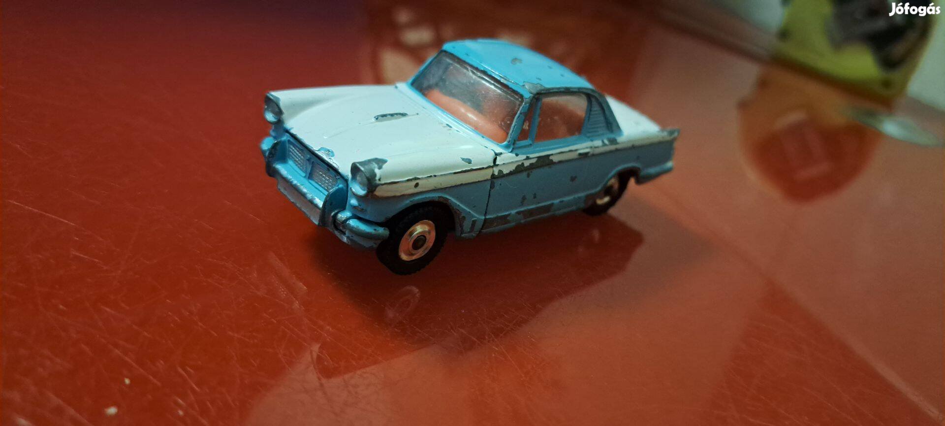Corgi Triumph kisautó
