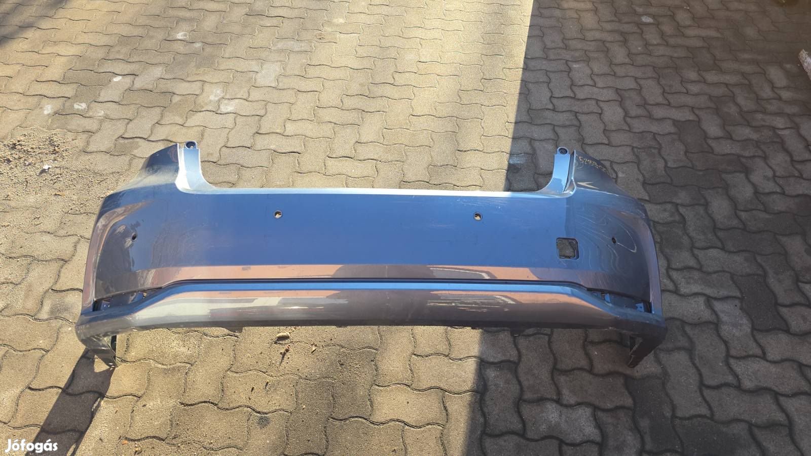 Corolla hátsó lökös 2019- eladó