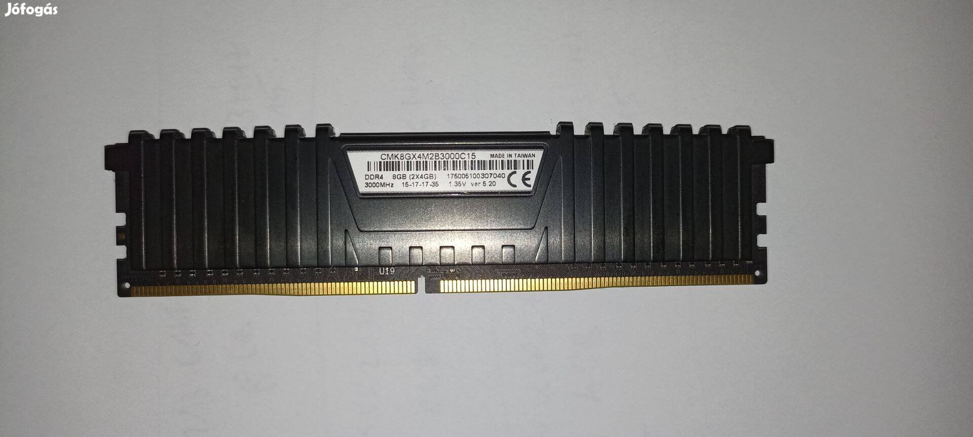 Corsair DDR4 4GB 3000MHz memória