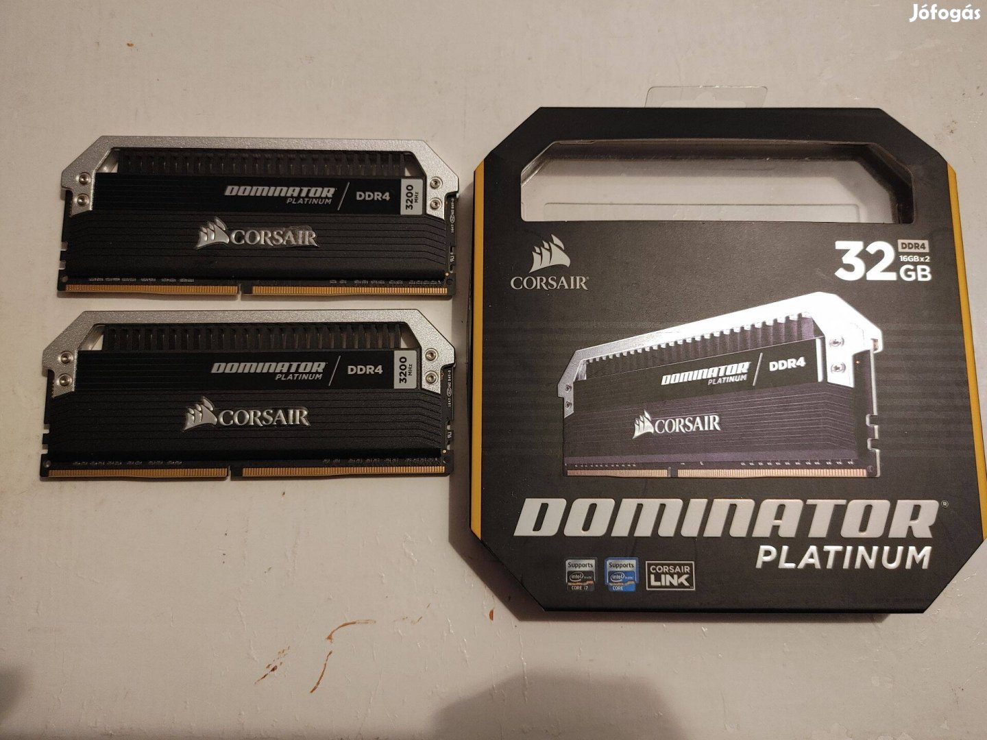 Corsair Dominator Platinum 32GB (2x16GB) DDR4 3200MHz