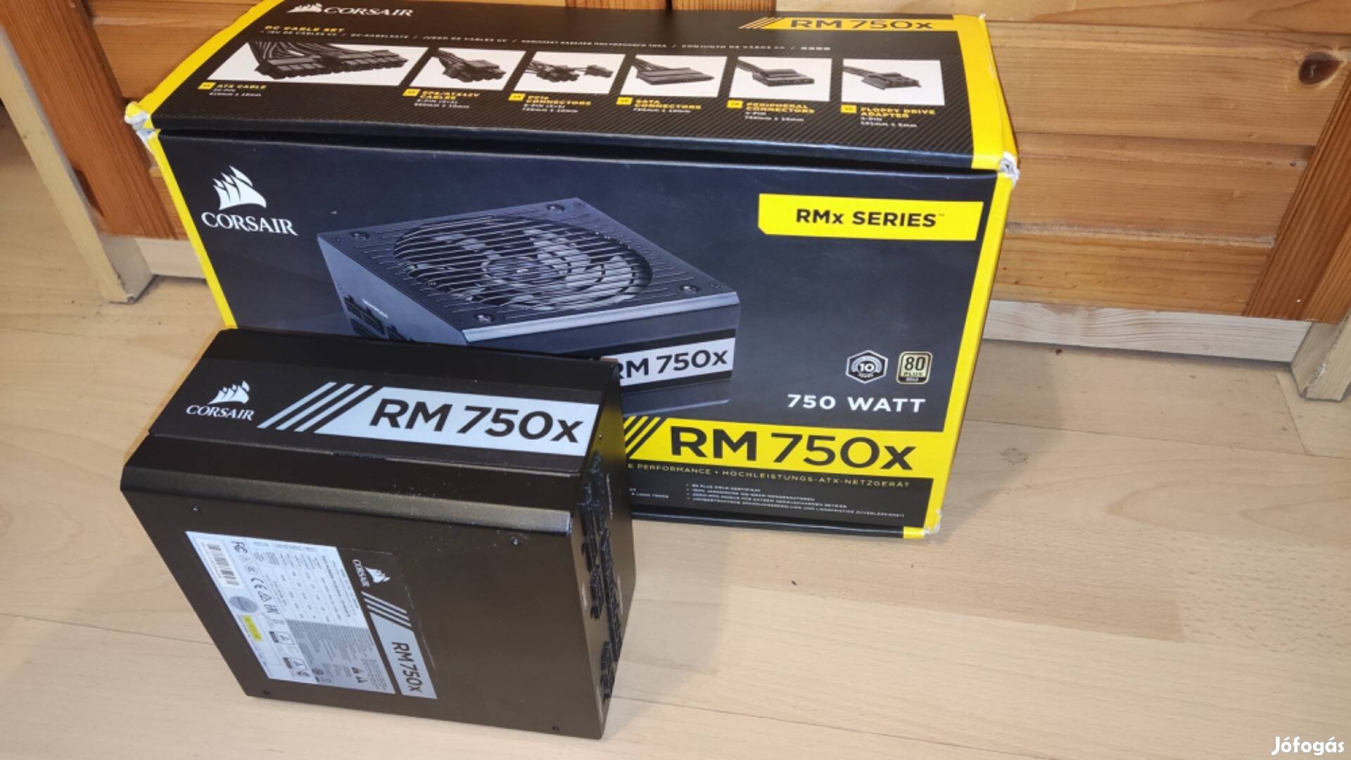 Corsair RM750x 750W 80 PLUS Gold tápegység