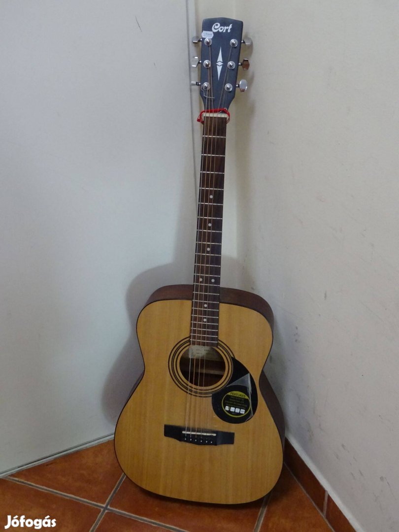 Cort AF510 akusztikus gitár