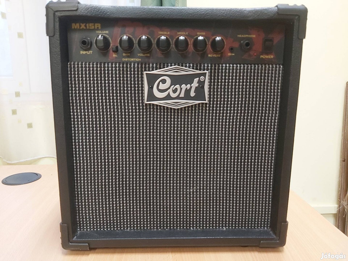 Cort MX-15R Gitárkombó Gitár erősítő 15W