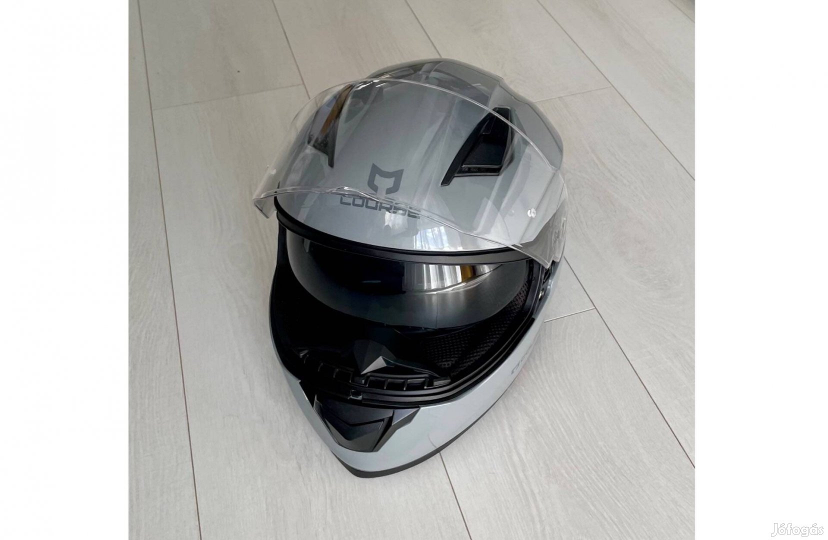 Course motoros napszemüveges Bukósisak XS méret Új