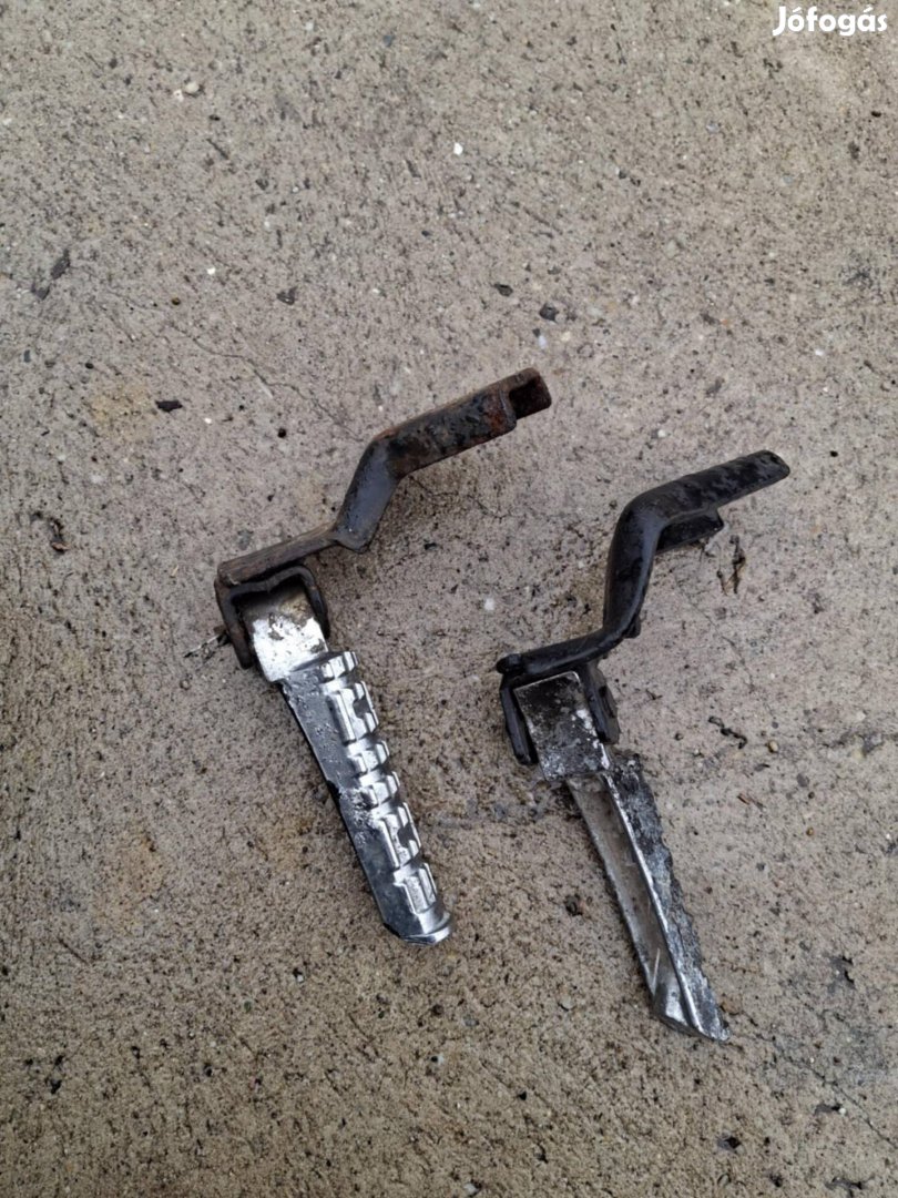 Cpi Cracker hátsó lábtartó párban 