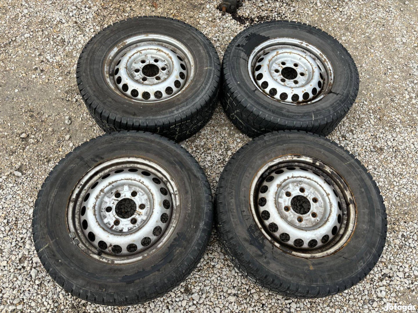 Crafter Sprinter téli kerekek 4 db kerék felni 235/65 R16C eladó
