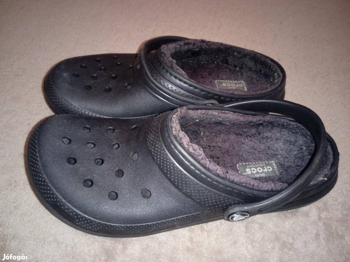 Crocs bélelt papucs 36,5-ös méretben eladó!