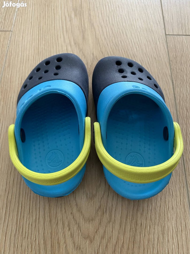 Crocs kisgyerek papucs 19/20-as (C4) méretben eladó 