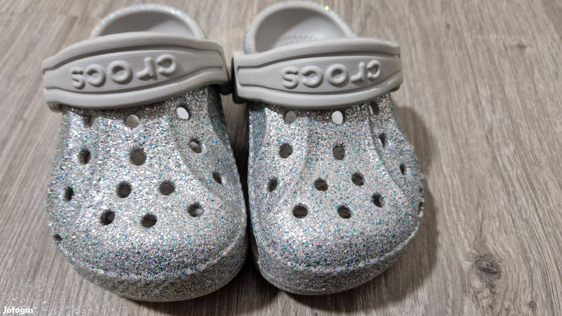 Crocs kislány Baya Glitter C5 Újszerű állapotban