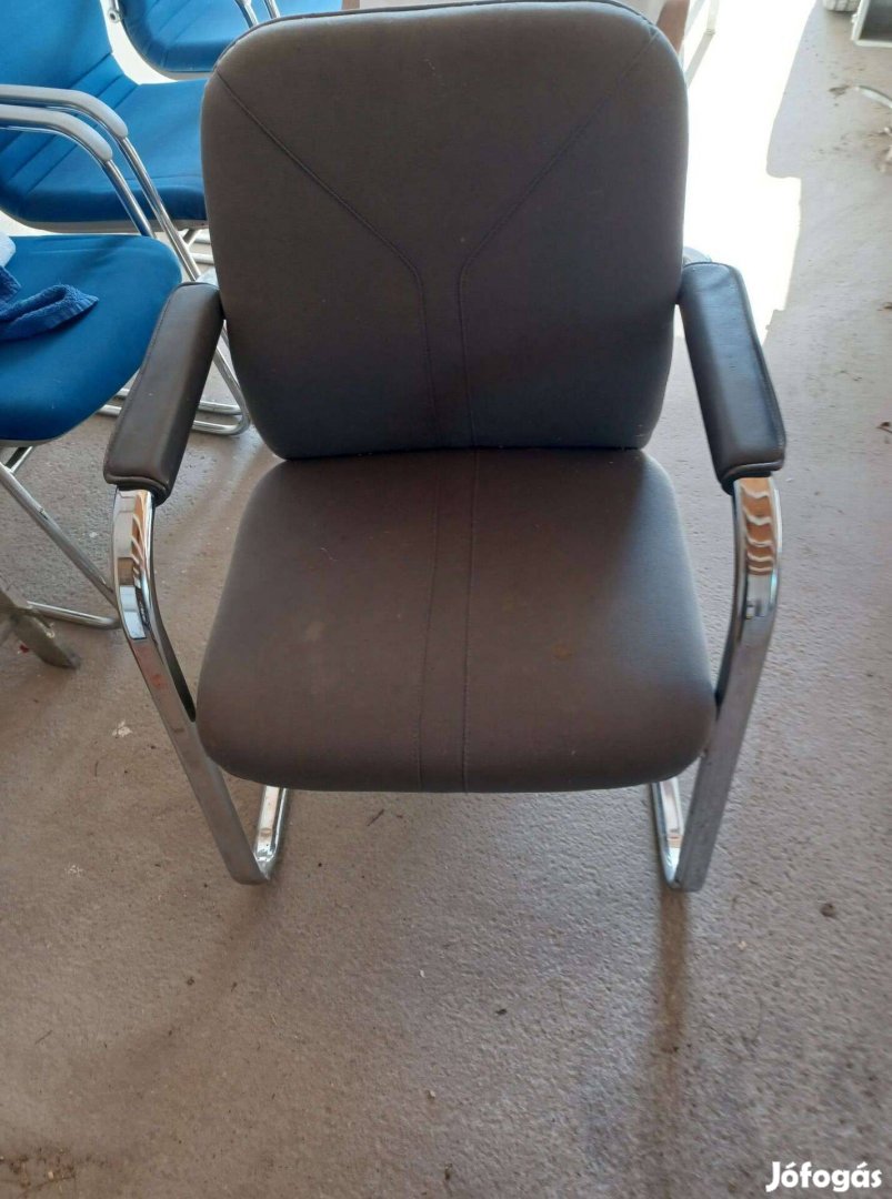Crom lábú irodai szék eladó