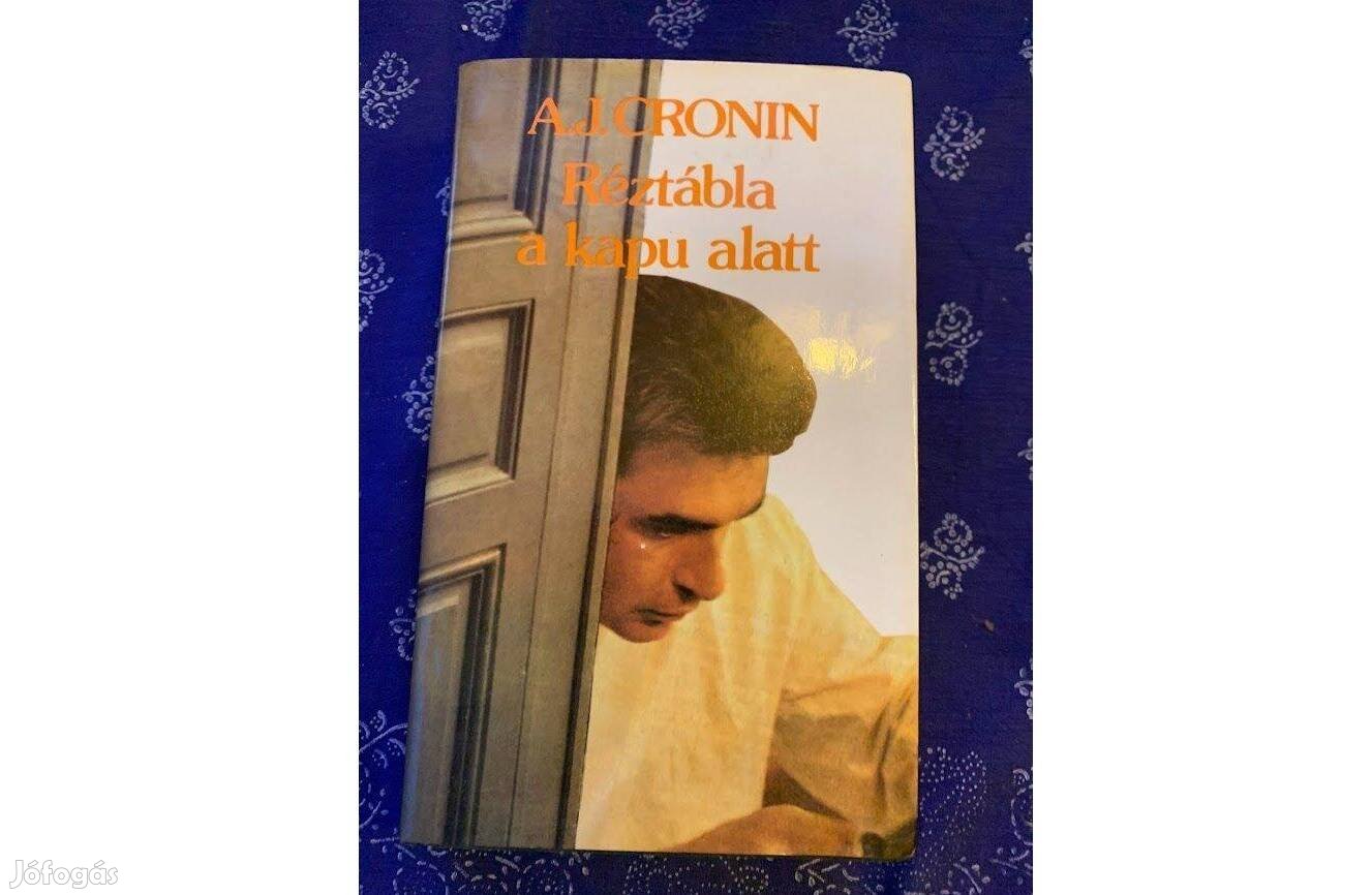 Cronin: Réztábla a kapu alatt
