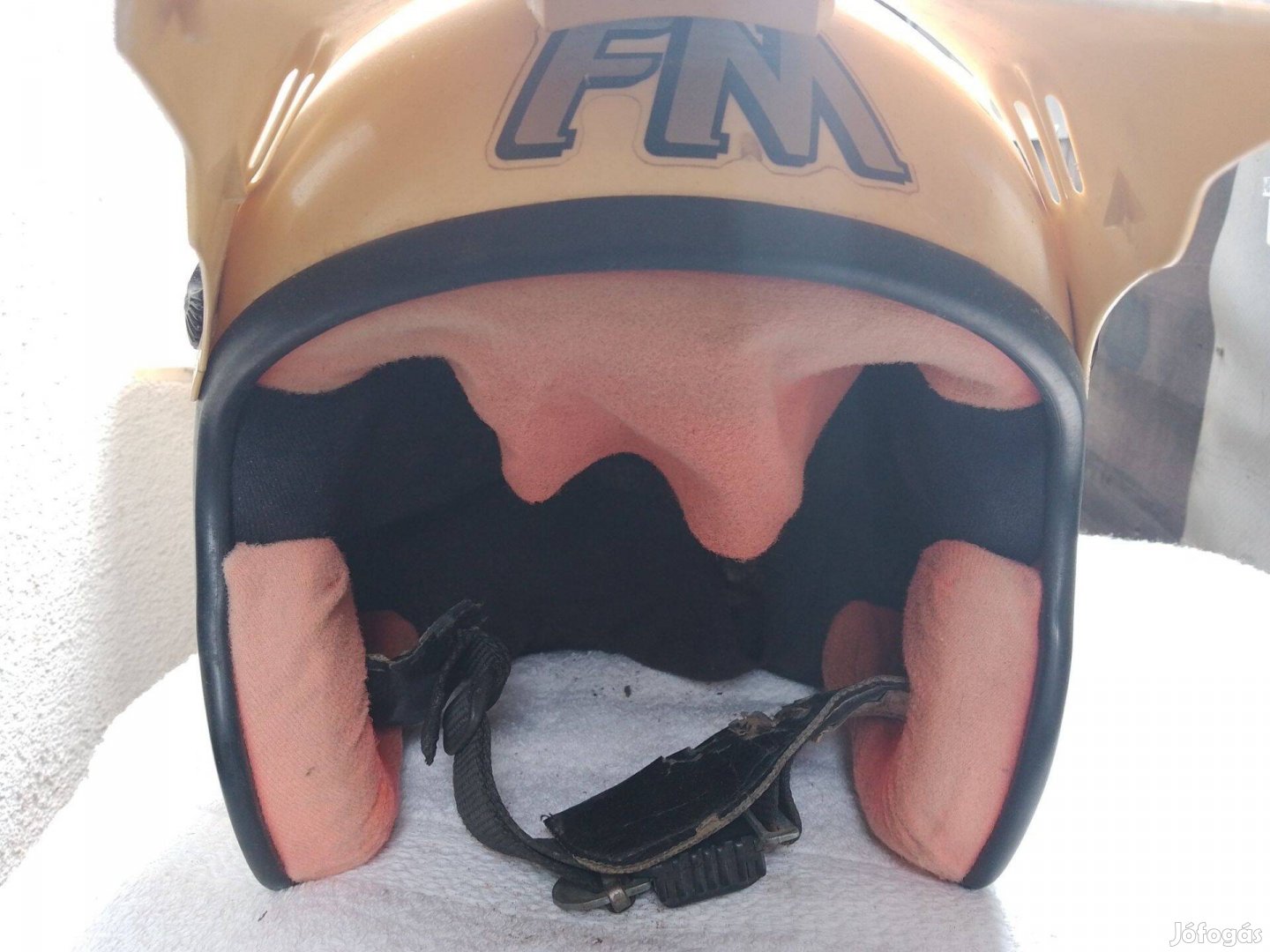 Cross/enduró.utcai bukósisak.Retró