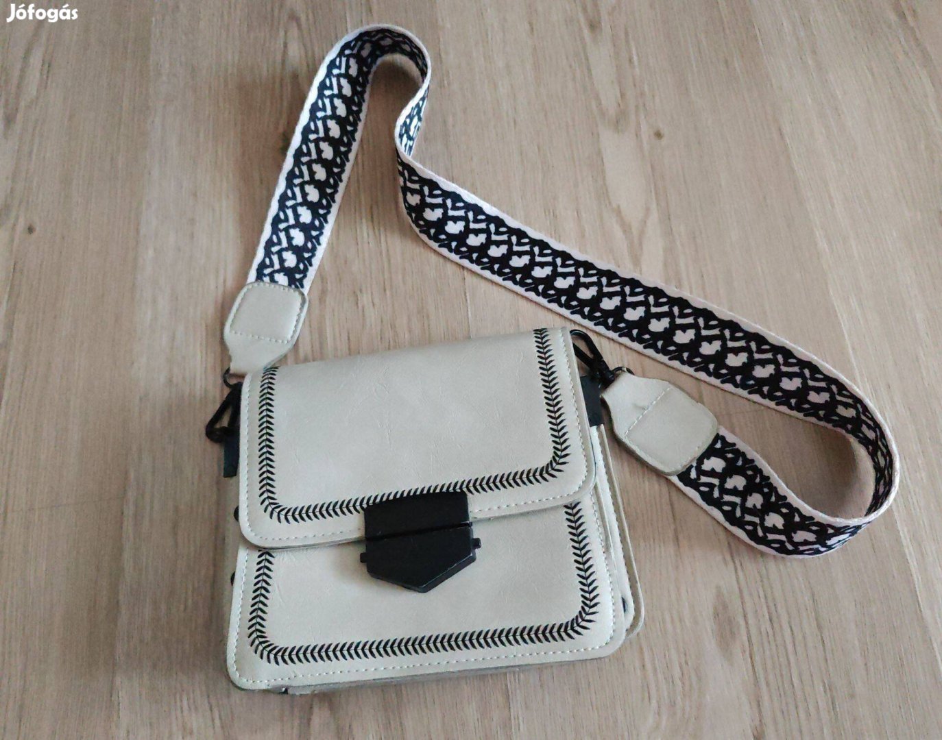 Crossbody női kistáska