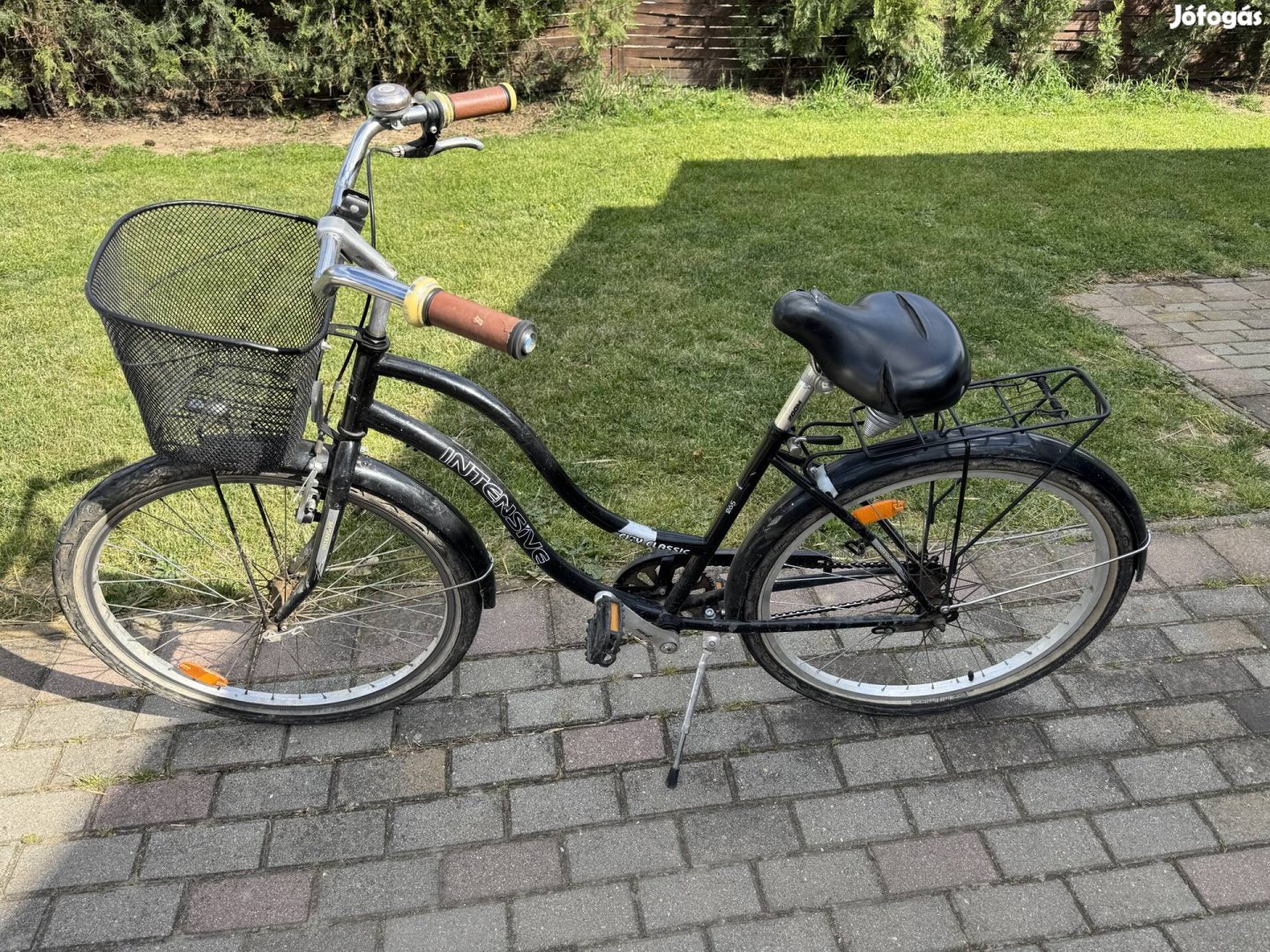 Cruiser típusú női kerékpár 