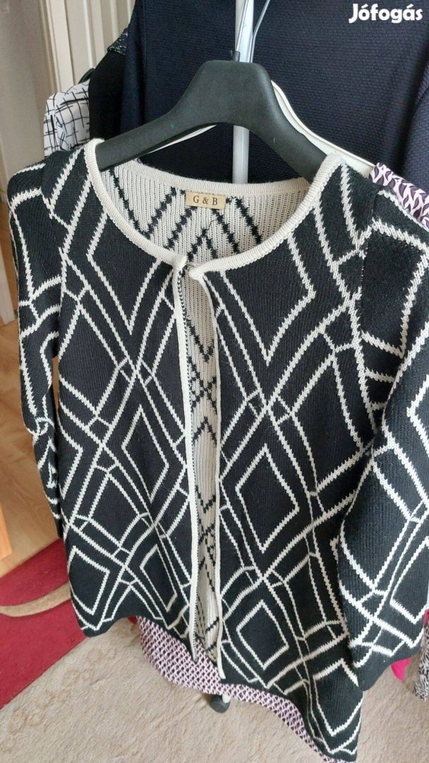 Csajos térdig érő kardigán