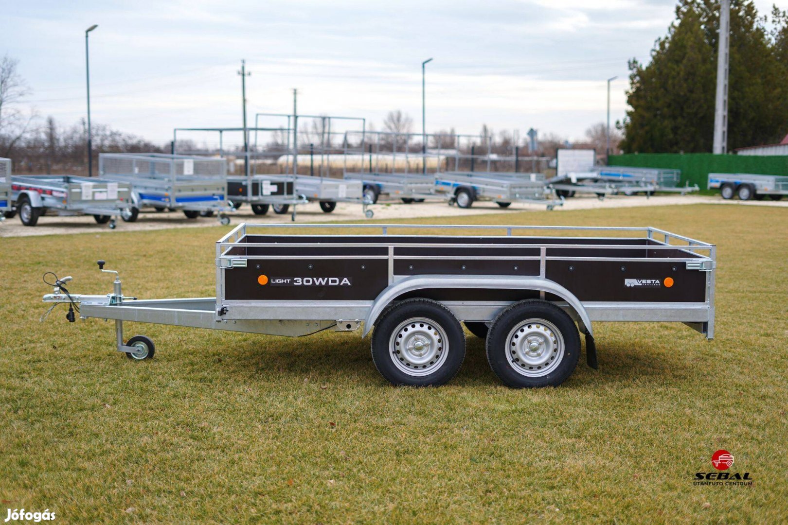 Csak novemberben! Új fa oldalfalas 3m-es utánfutó +rendszám 799.000 Ft