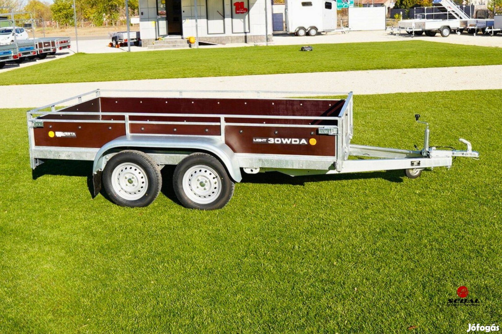 Csak novemberben! Új fa oldalfalas utánfutó +rendszám Székesfehérváron