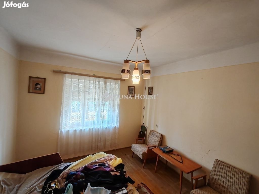 Csákvári 60 nm-es ház eladó