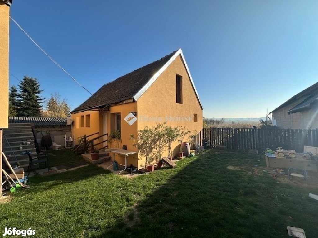 Csákvári eladó 130 nm-es ház