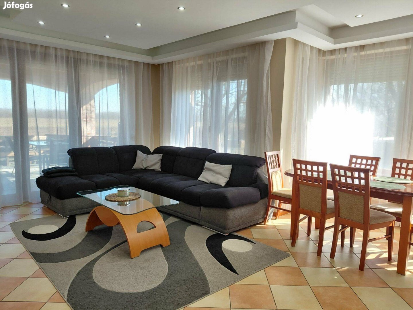 Családi Álomotthon Medencével Nyírszőlős határában