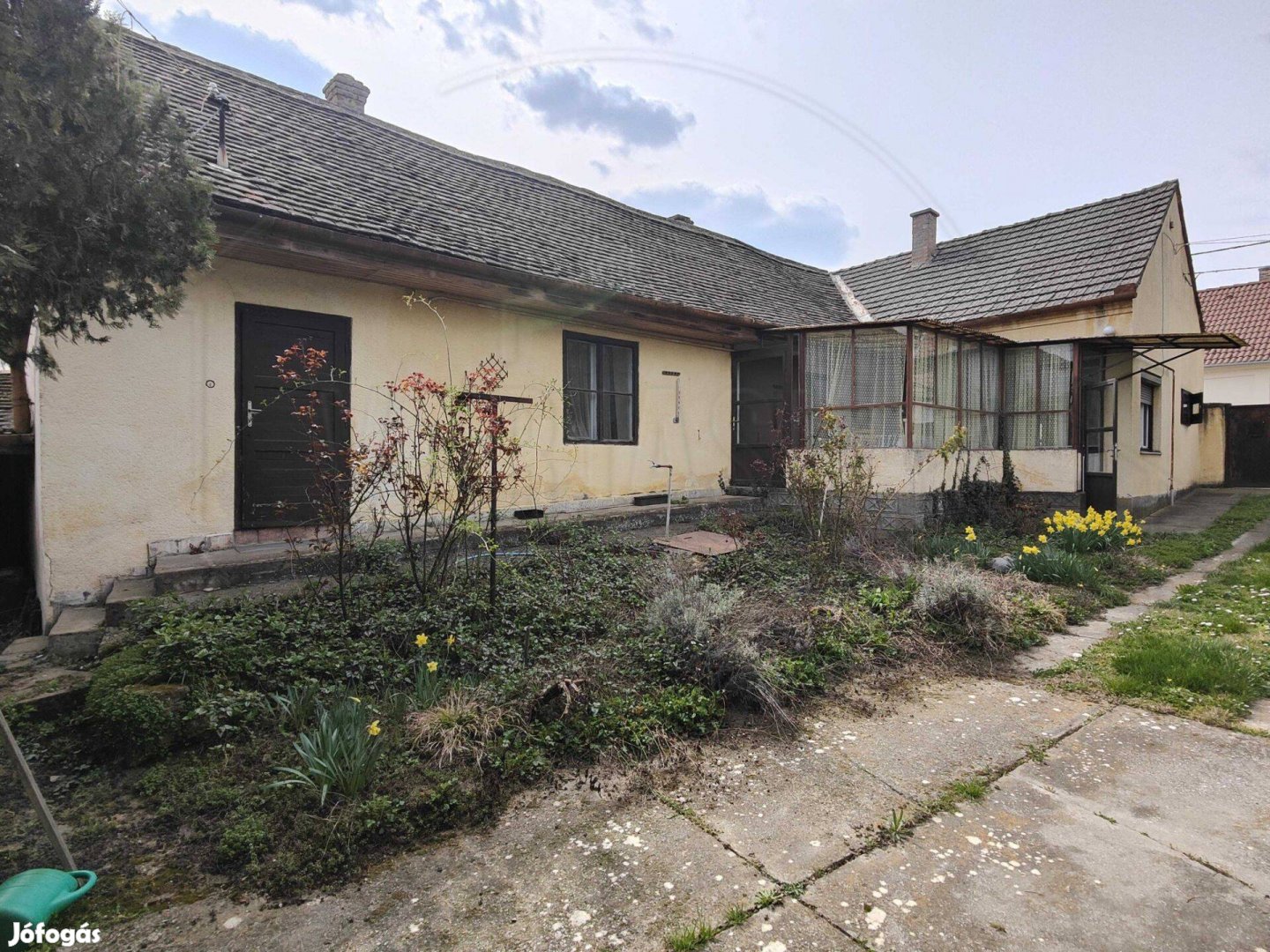 Családi ház Bóly központjában eladó remek lehetőségekkel