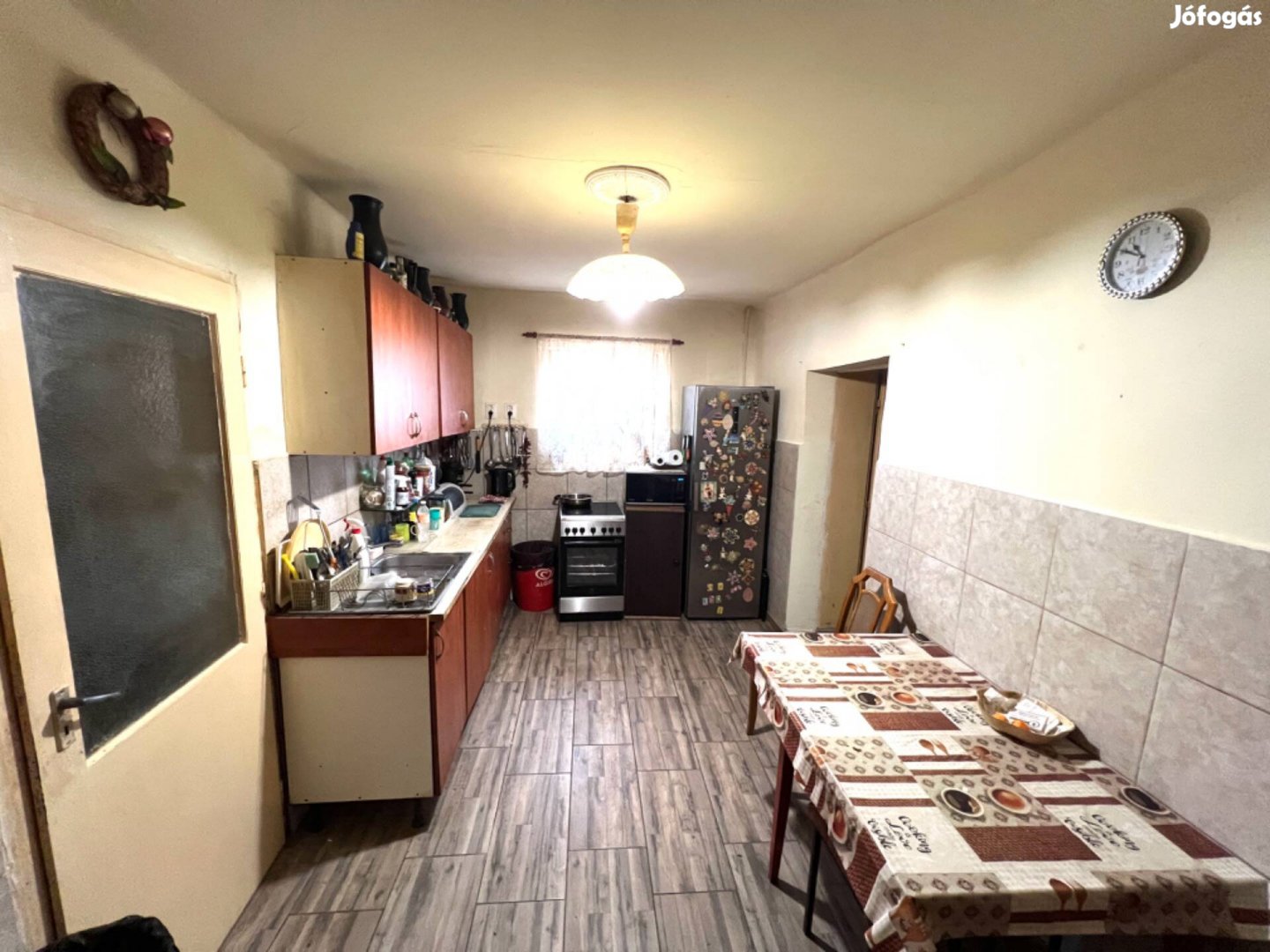 Családi ház Gyódon eladó plussz egy garzon