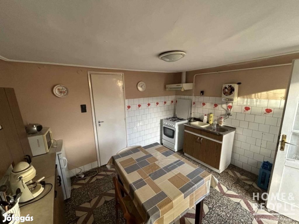 Családi ház Üllésen !