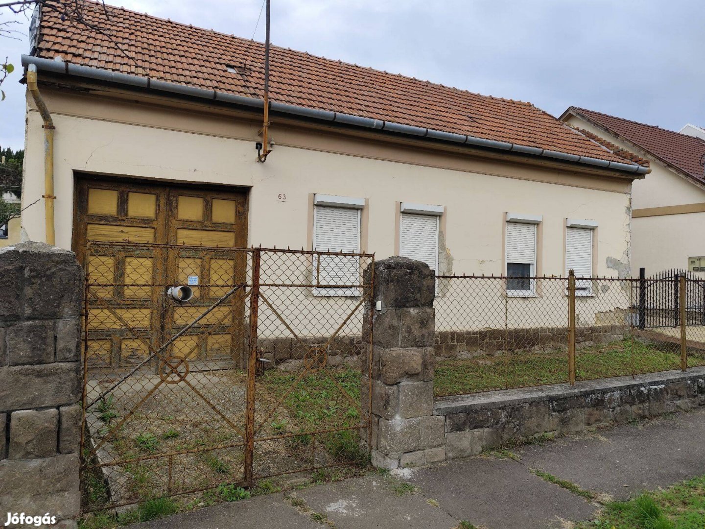 Családi ház, felújítandó