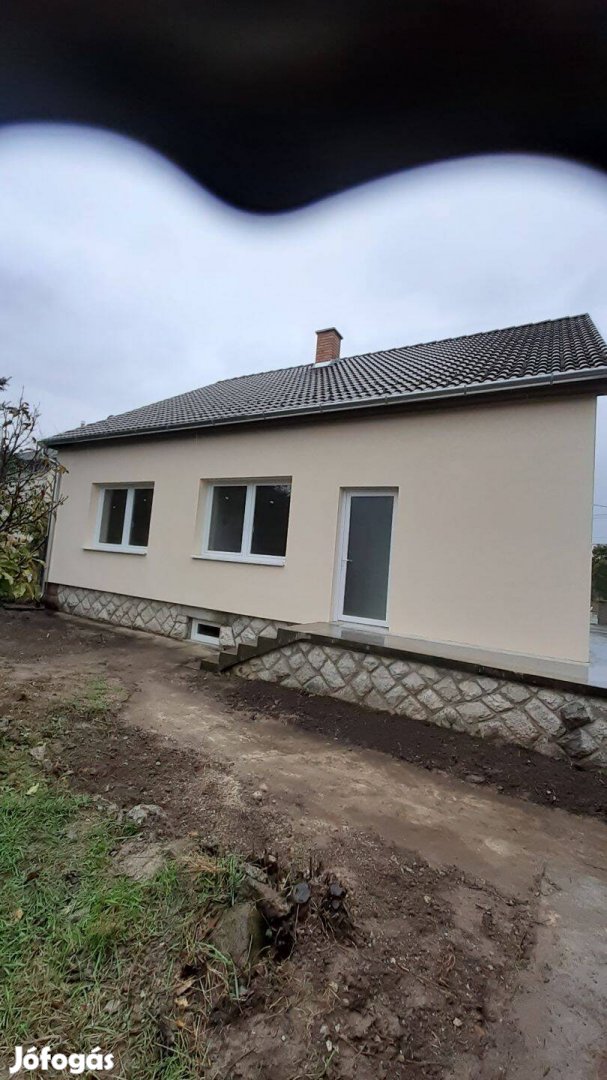 Családi ház eladó Dombóváron!