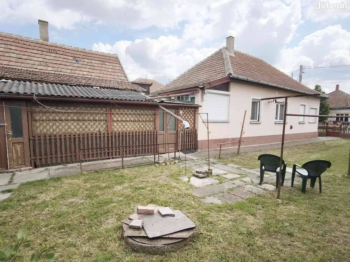 Családi ház eladó Kisköre