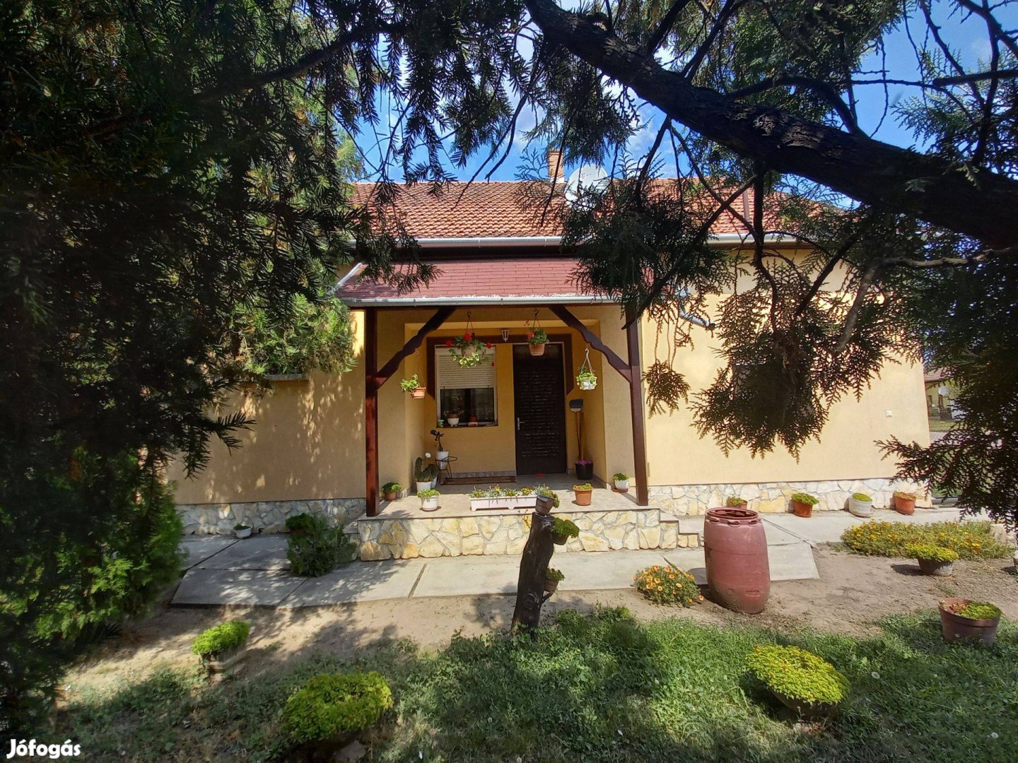 Családi ház eladó Tiszaföldváron