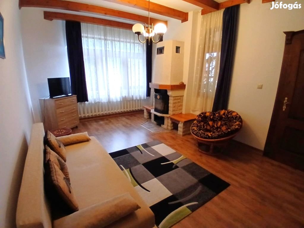 Családi házas övezetben 1 szoba kiadó egy személynek