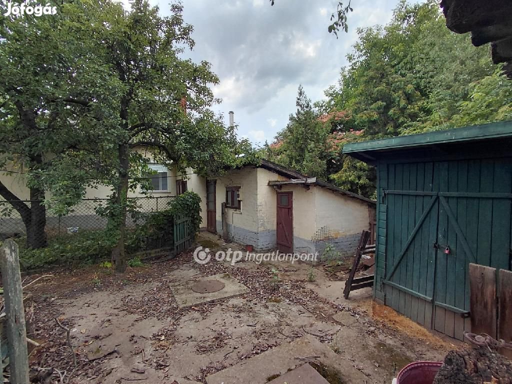 Csányi eladó 70 nm-es ház