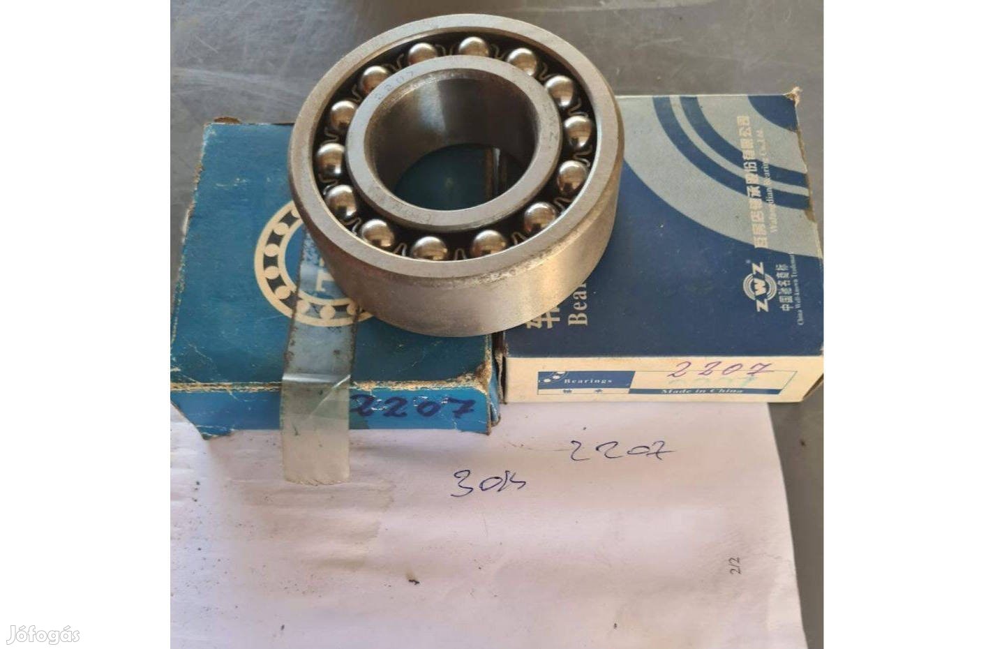 Csapágy 2207