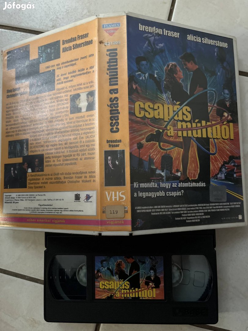 Csapás a múltból vhs 