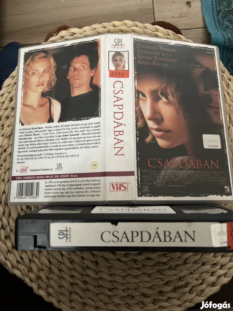 Csapdában vhs