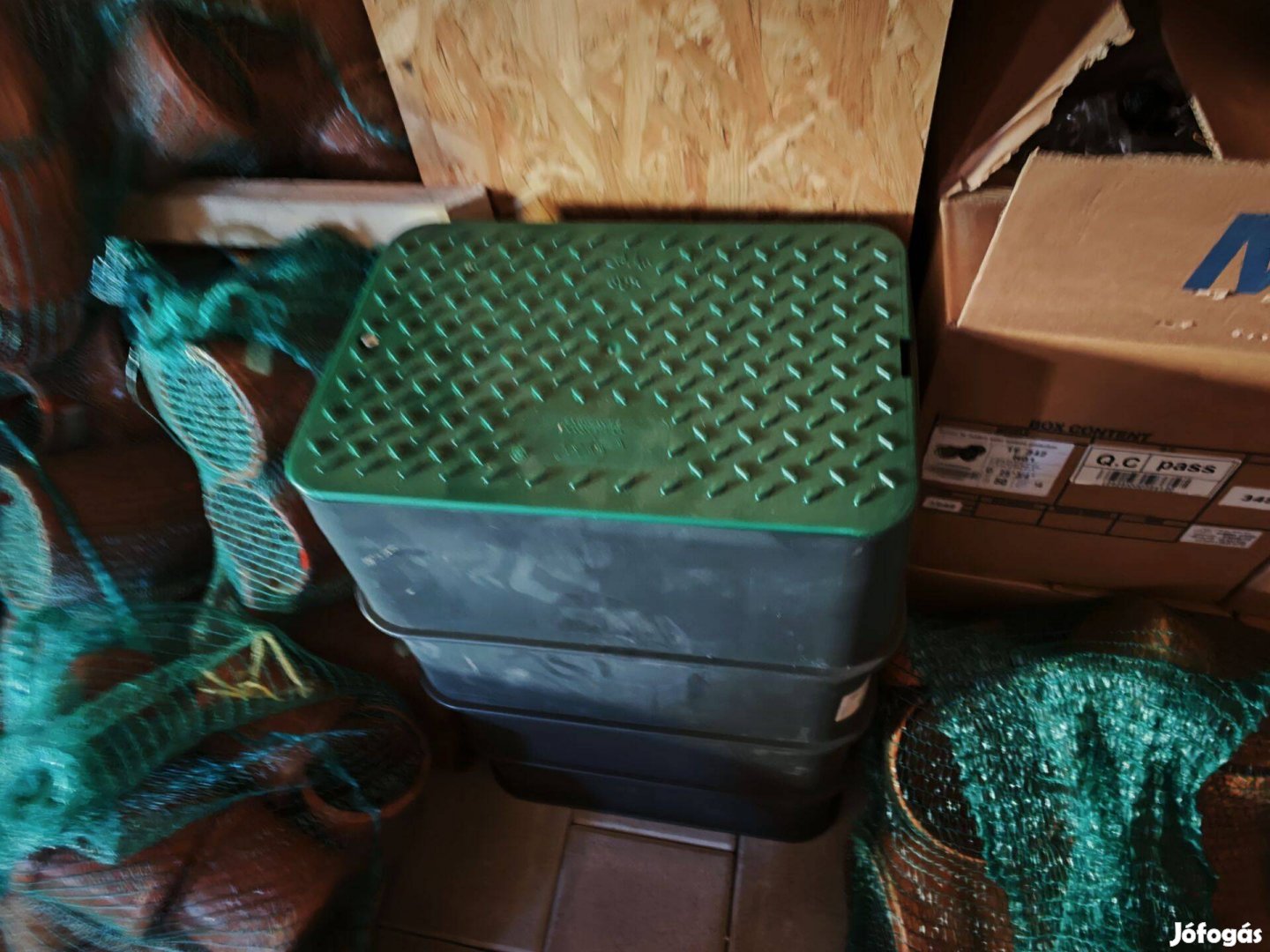 Csapszekrény kerti műanyag normál alacsony 260x385x175