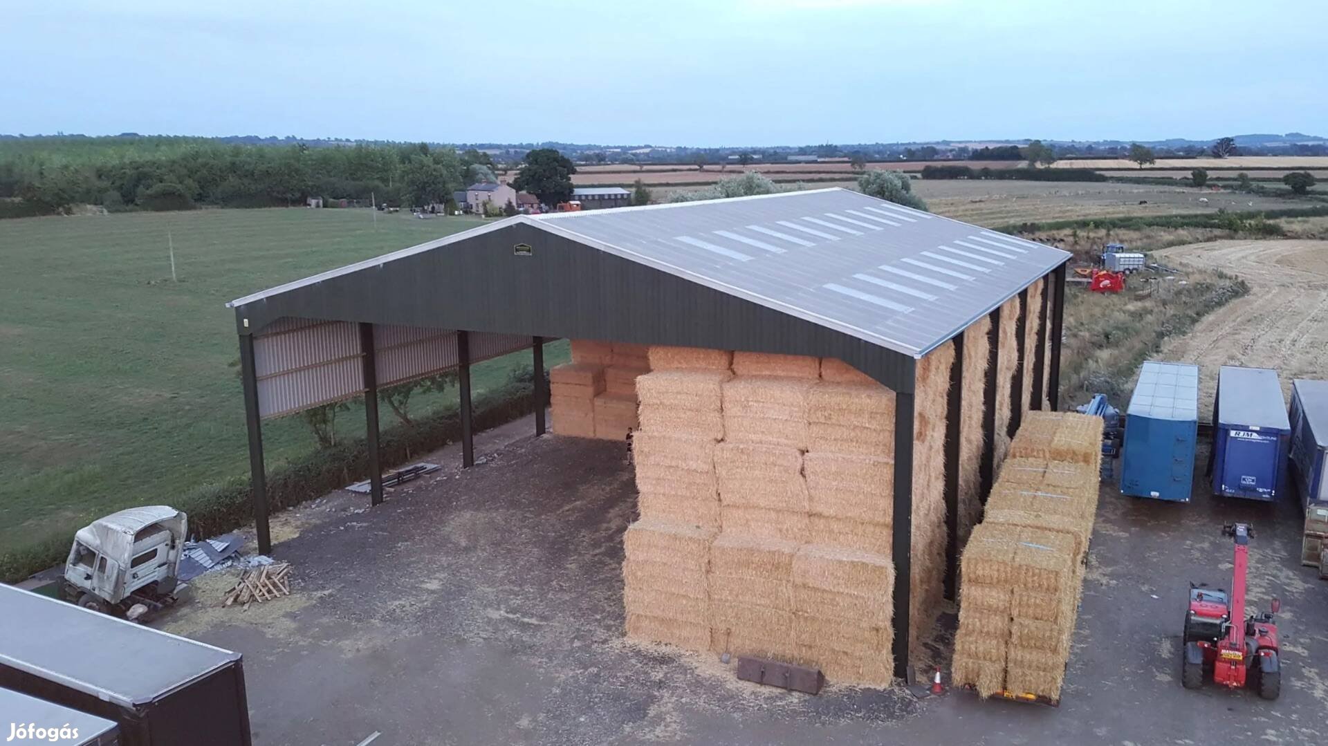 Csarnokváz Eladó: 16x36x5 m Nagyméretű, Időtálló Acélszerkezet