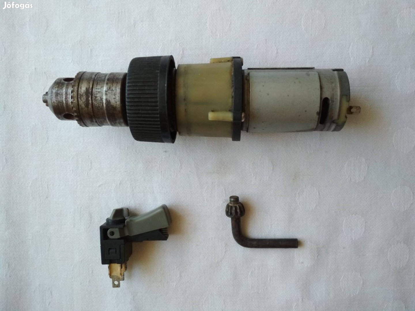 Csavarbehajtó motor tokmánnyal