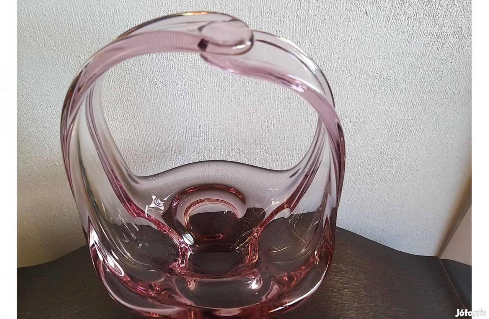 Cseh Skrdlovice gyárból rózsaszín üvegkosár Jan Beránek