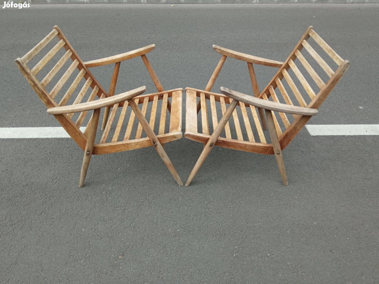 Csehszlovák tömörfa fotelek