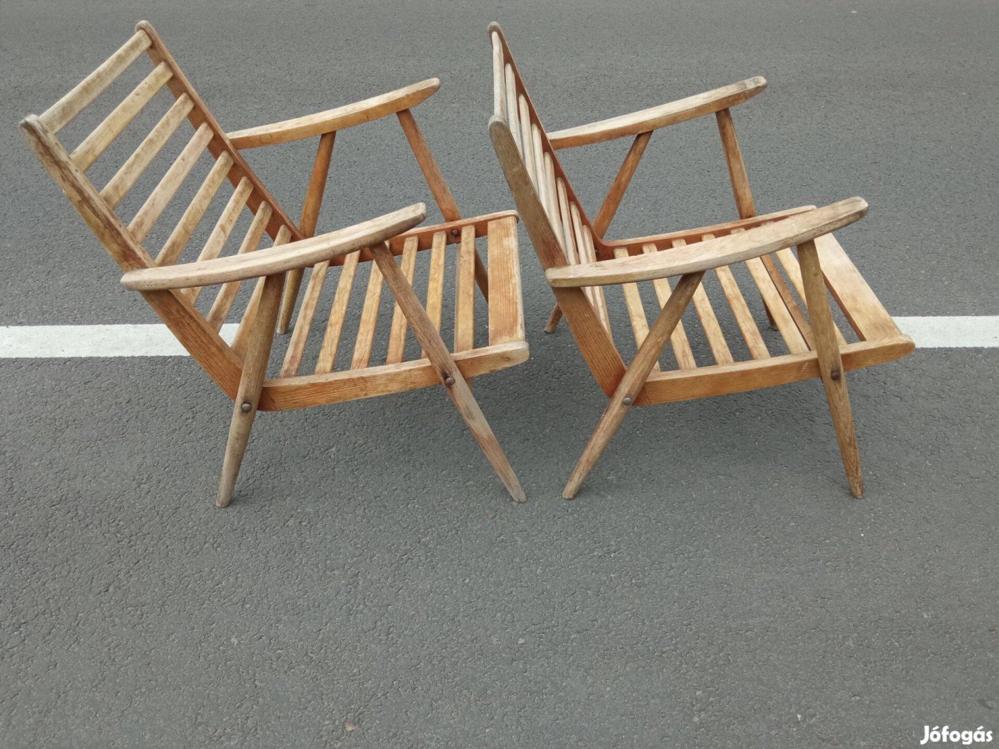 Csehszlovák tömörfa fotelek