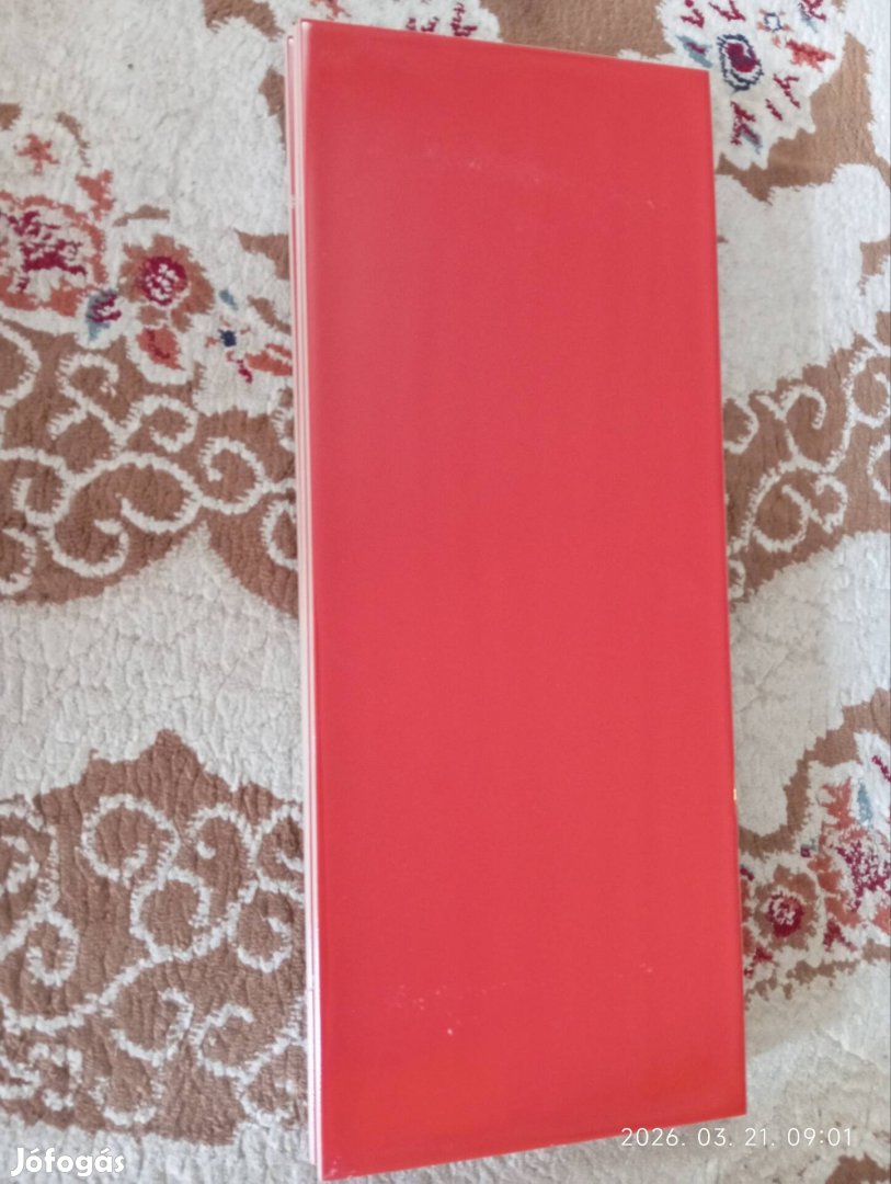 Csempe, tűz piros,50x20cm,23 db fényes