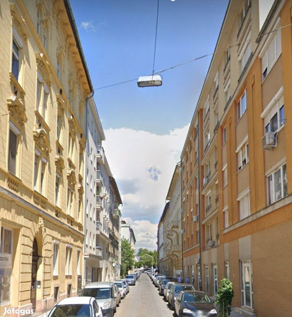 Csendes, Jó állapotú, Klimatizált, Napfényes, Felújított