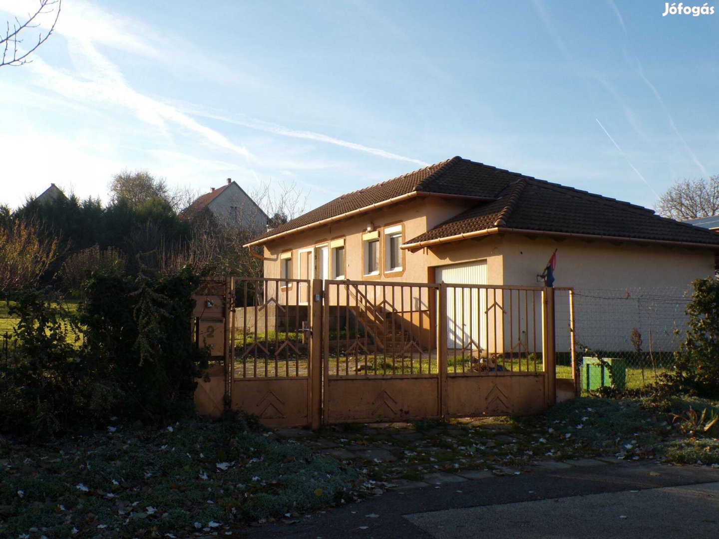 Csendes, kertes családi ház