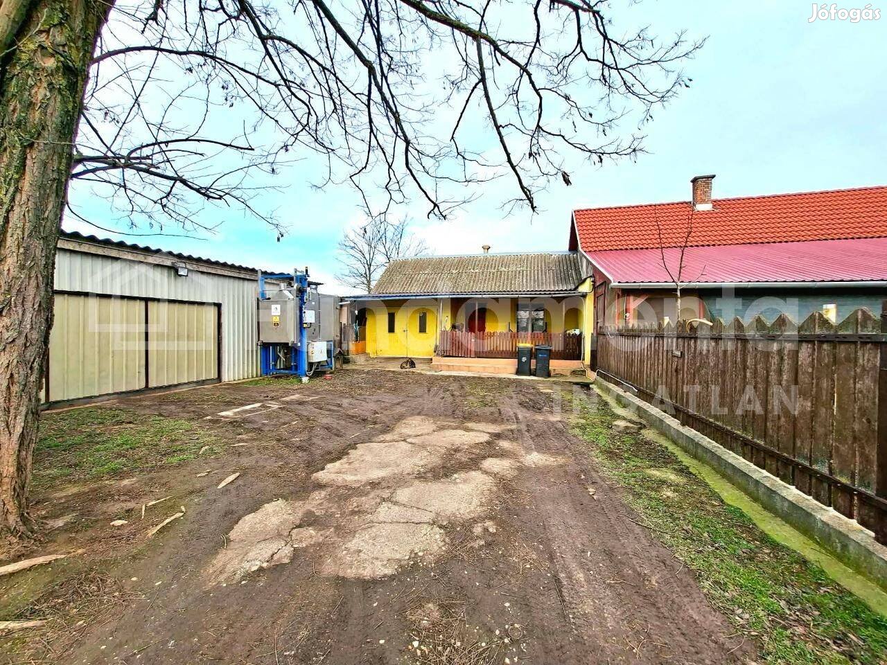 Csendes környezetben eladó tanya