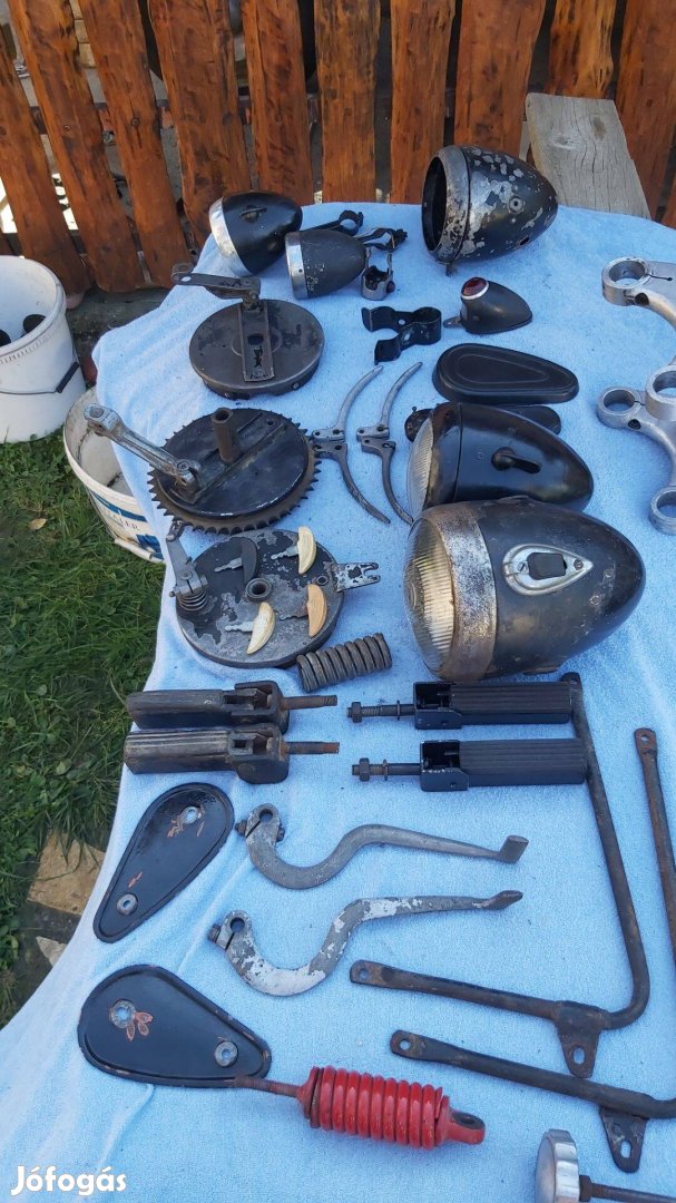 Csepel125 alkatrészek eladók!