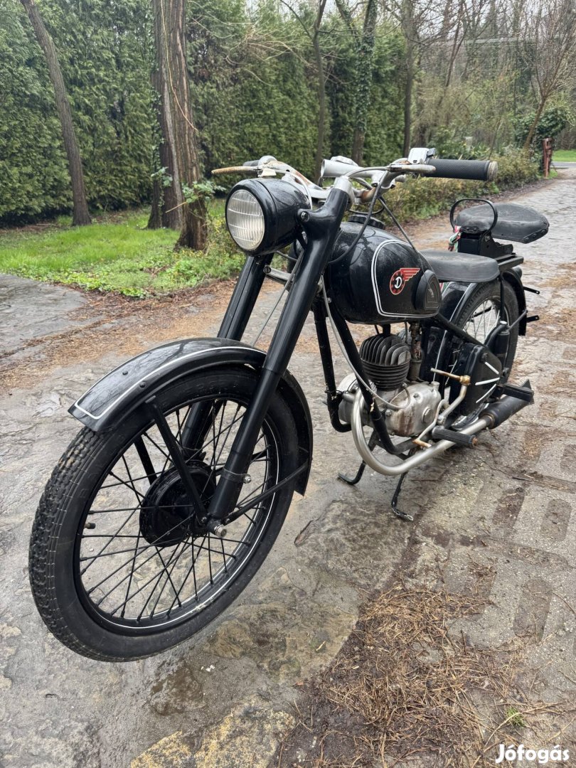 Csepel 125D   